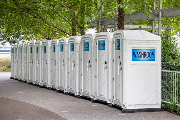 Best Emergency porta potty rental  in Spring Lake Park, MN